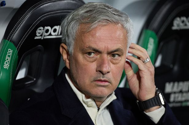 Mauricio Pochettino gets unwanted Jose Mourinho next club update amid massive Chelsea pressure