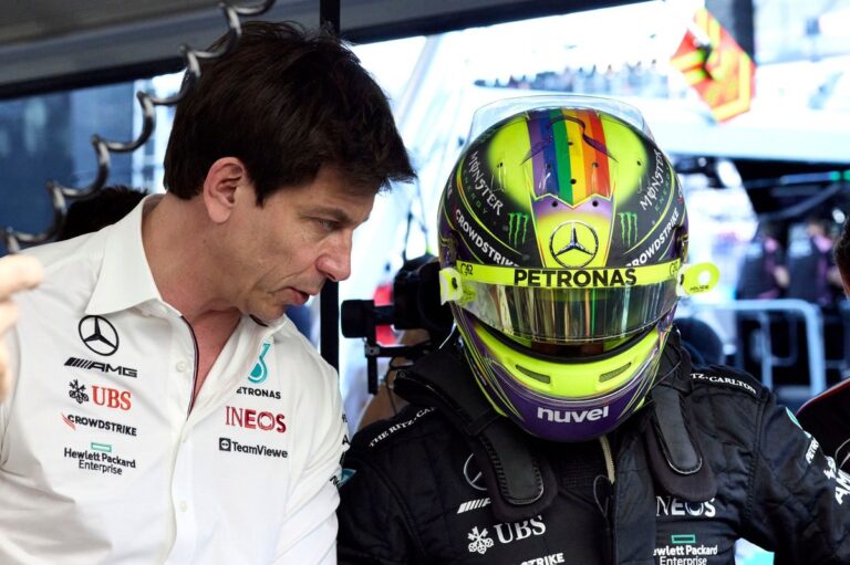 Mercedes knew risks of leaving exit clause in Hamilton F1 contract