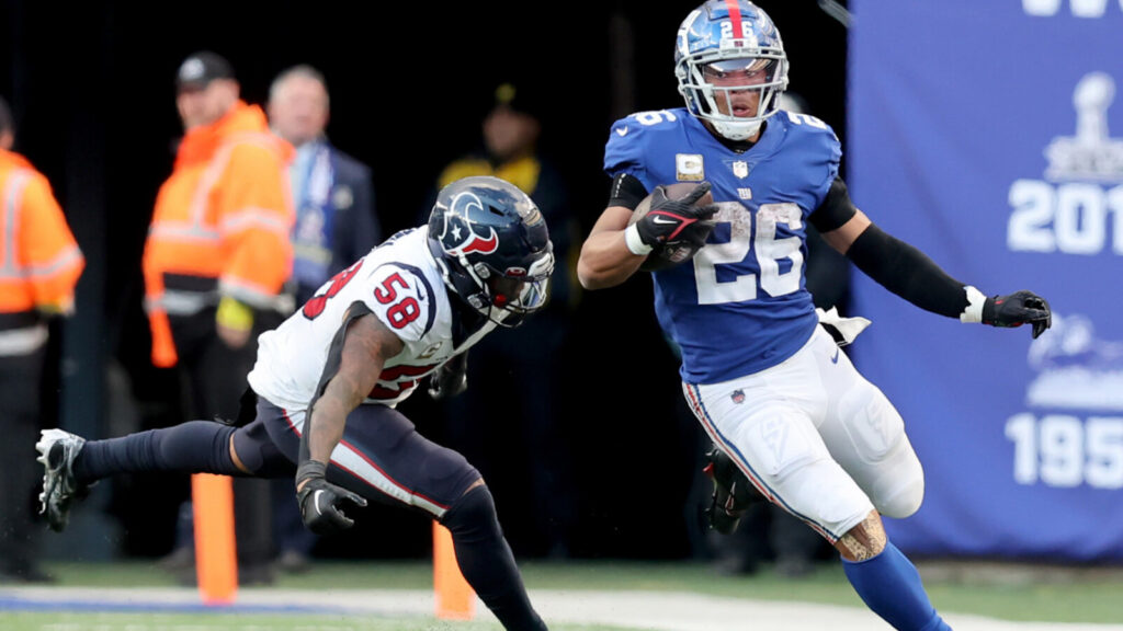 NFL insider says the Texans are keeping their options open when it comes to star RB