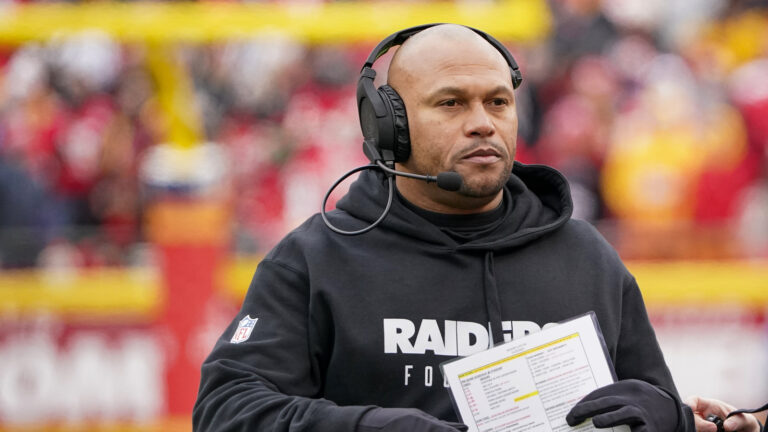 Raiders Officially Announce 2024 Coaching Staff