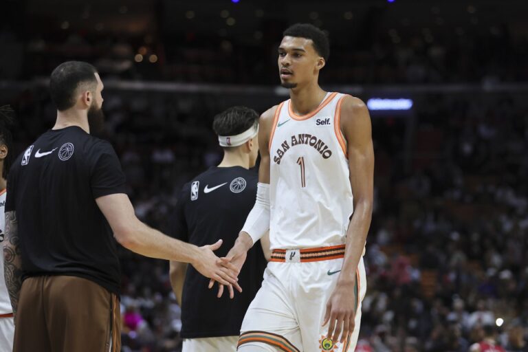 The Spurs should look to utilize Victor Wembanyama more in crunch time