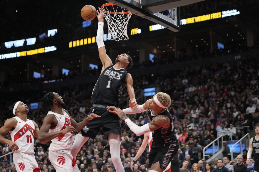 Victor Wembanyama has a triple-double with blocks as Spurs rout Raptors