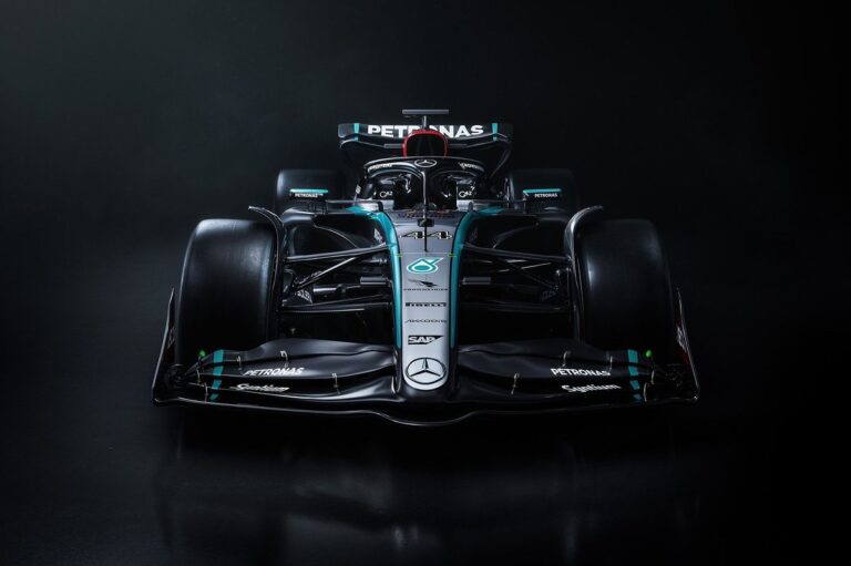 Wolff: No "crystal ball" on when Mercedes can beat Red Bull