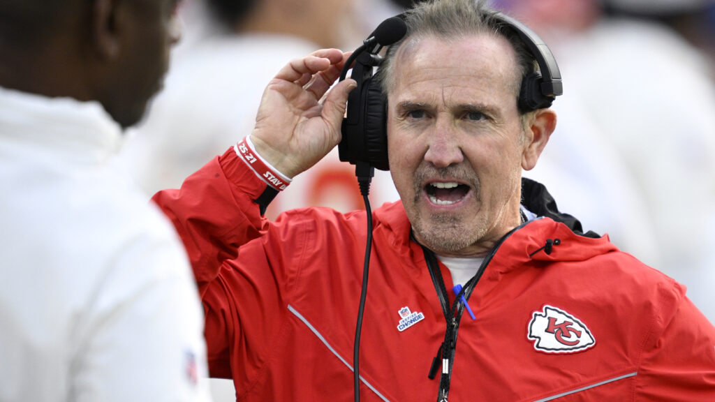 49ers 'flirted with' Chiefs' Steve Spagnuolo for DC role before extension