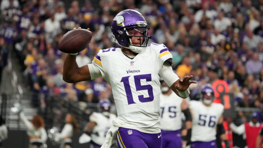 49ers signing QB Josh Dobbs to a 1-year deal