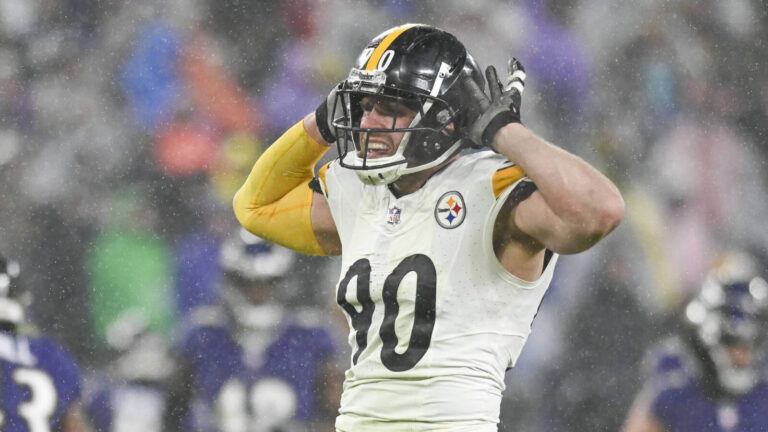 Aaron Donald thinks one defensive player has been snubbed for awards
