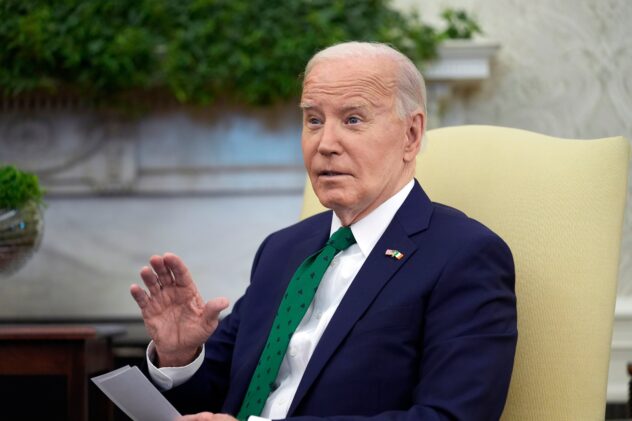 Biden says at DC dinner that of 2 presidential candidates, 1 was mentally unfit. 'The other's me'