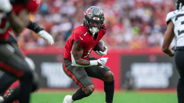 Chase Edmonds Enjoys Being A 'Big Bro' To Rachaad White