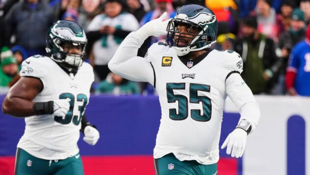 Eagles to bring back DE Graham for 15th season