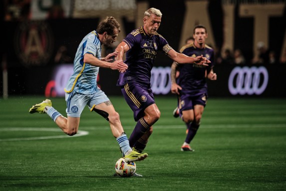 Giakoumakis Leads Five Stripes over Orlando