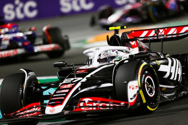 Hulkenberg: Smaller F1 teams need "unorthodox" strategies to score points
