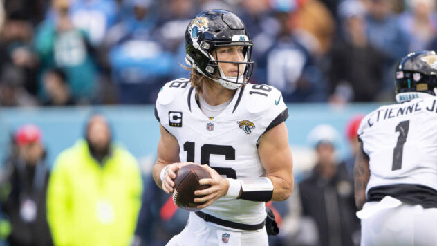 Jaguars begin extension talks with star QB