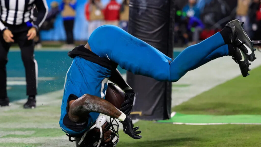 Jaguars may be the winners regarding their prized free agent signing with a division rival