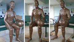Kane statue revealed before going on display