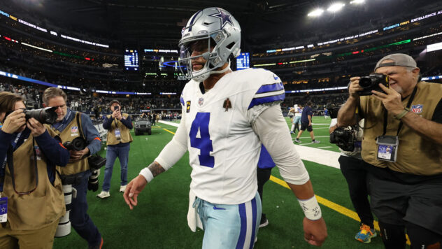 Keyshawn Johnson claims the Cowboys will be ‘foolish’ to not restructure Dak Prescott’s contract amid Jerry Jones’ resistance
