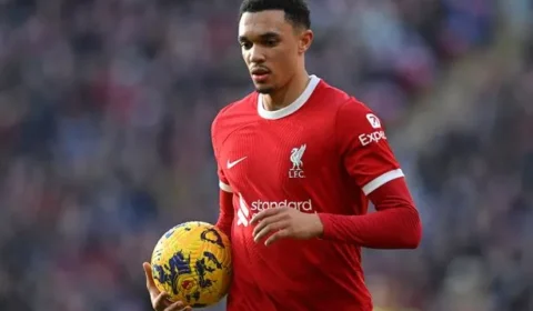 Liverpool needs to do one thing for Trent Alexander-Arnold to avoid Steven Gerrard 'regret'
