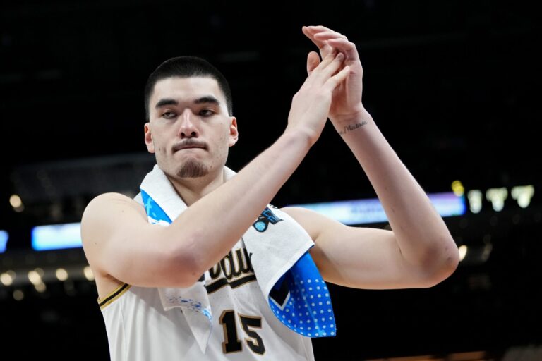 March Madness predictions, odds: Against the spread picks for Friday’s Sweet 16 slate