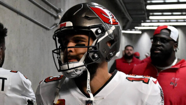 NFC Notes: Mike Evans, Mike Williams, Buccaneers, Cowboys, Panthers