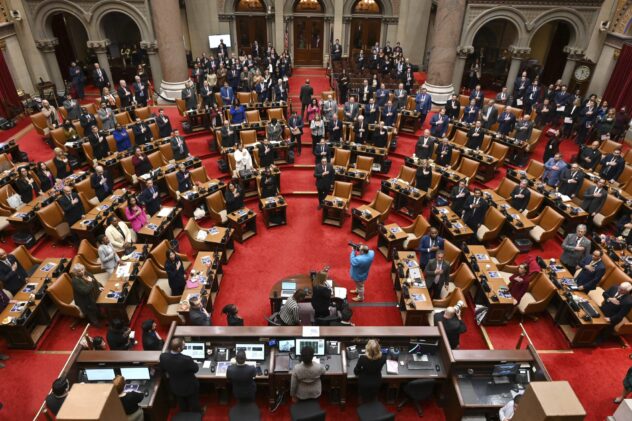 NY Republicans betray taxpayers in favor of pricey union pensions