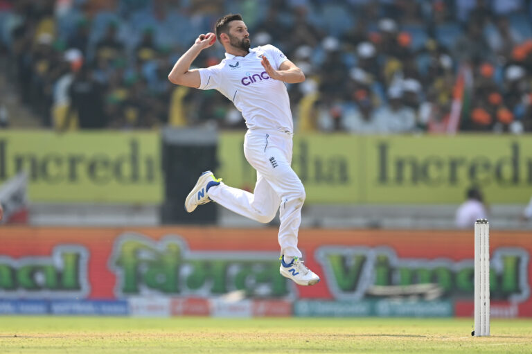 Ollie Robinson makes way for Mark Wood as England retain two spinners
