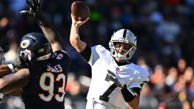Raiders Cut QB Brian Hoyer