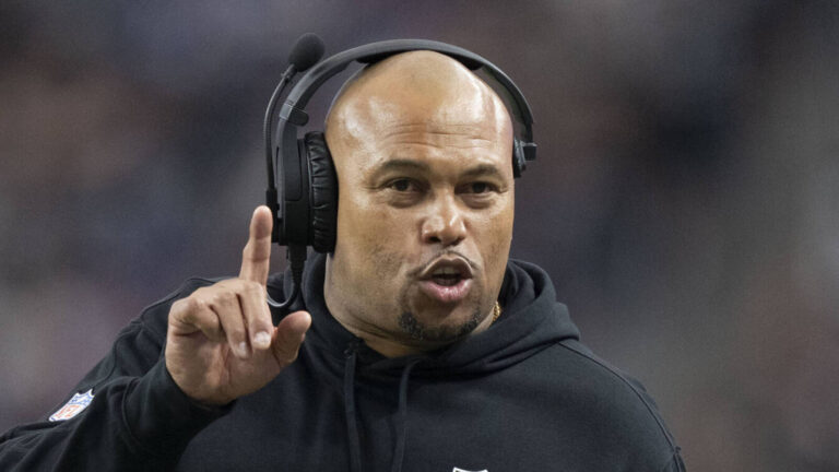 Raiders HC Antonio Pierce expands on team's QB plans