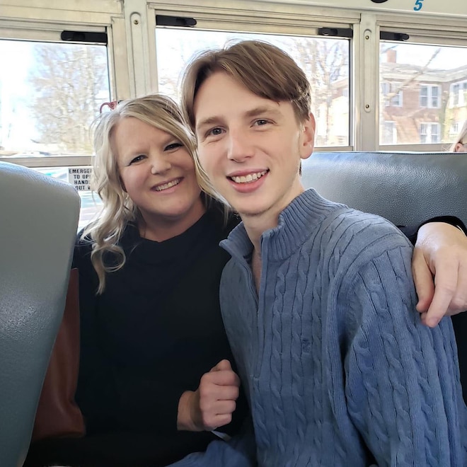 Riley Strain's Mom Makes Tearful Plea After His Tragic Death