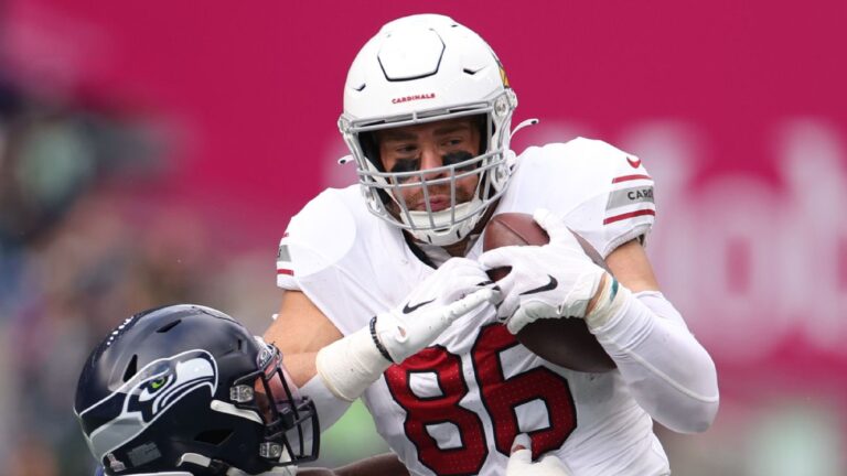 Source: Ertz signs 1-year deal with Commanders