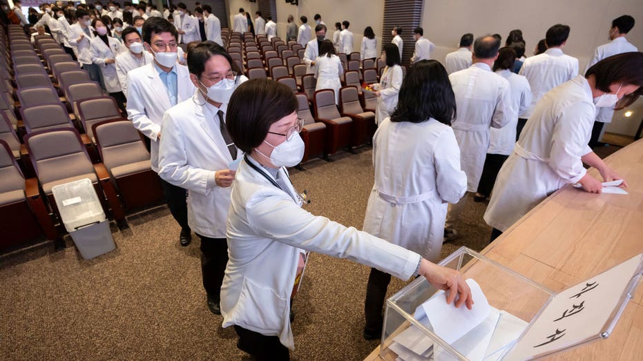 South Korea doctors' strike escalates as senior doctors resign