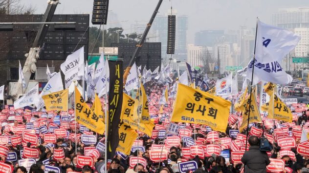 South Korean government moves to suspend medical licenses of thousands of striking doctors