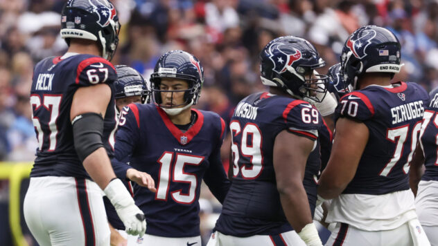 Texans and kicker Ka’imi Fairbairn have agreed to an extension for three years, $15.9 million