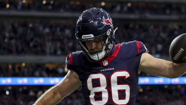 Texans lock down key offensive weapon to long-term deal