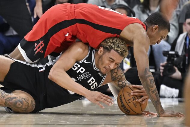 VanVleet scores 21 points and Rockets hold off Spurs 103-101 on an off night for Wembanyama