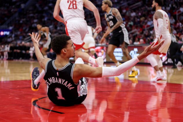 Victor Wembanyama had a night to forget in Houston