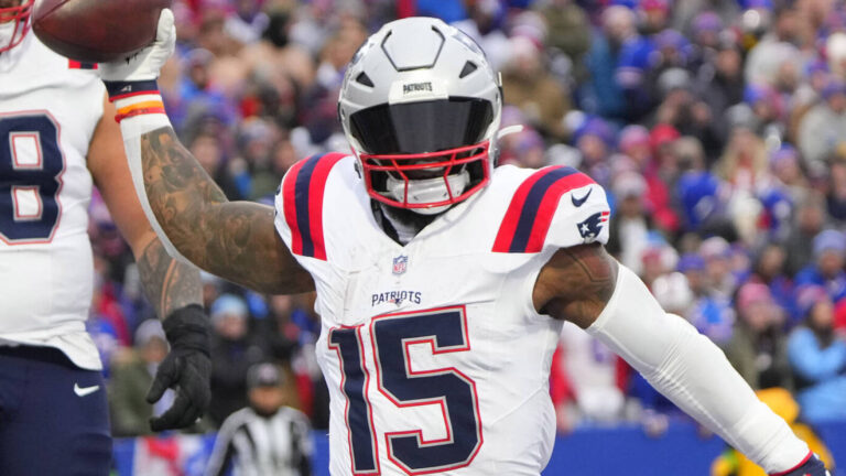 Why the Cowboys should bring back RB Ezekiel Elliott