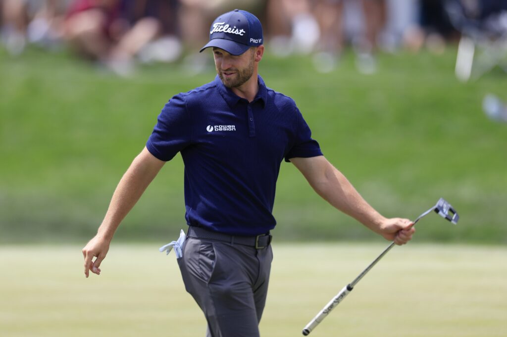 Wyndham Clark's laser-focus has him putting out of his mind and leading the Players Championship