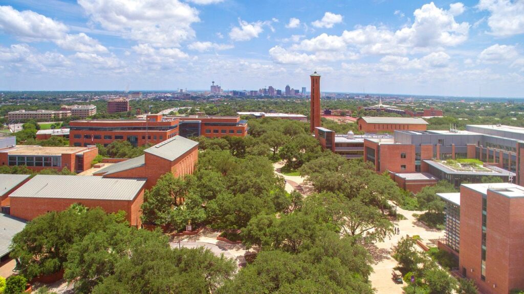 18-year-old arrested on DWI suspicion attempted to hit Trinity University officer with car, SAPD says