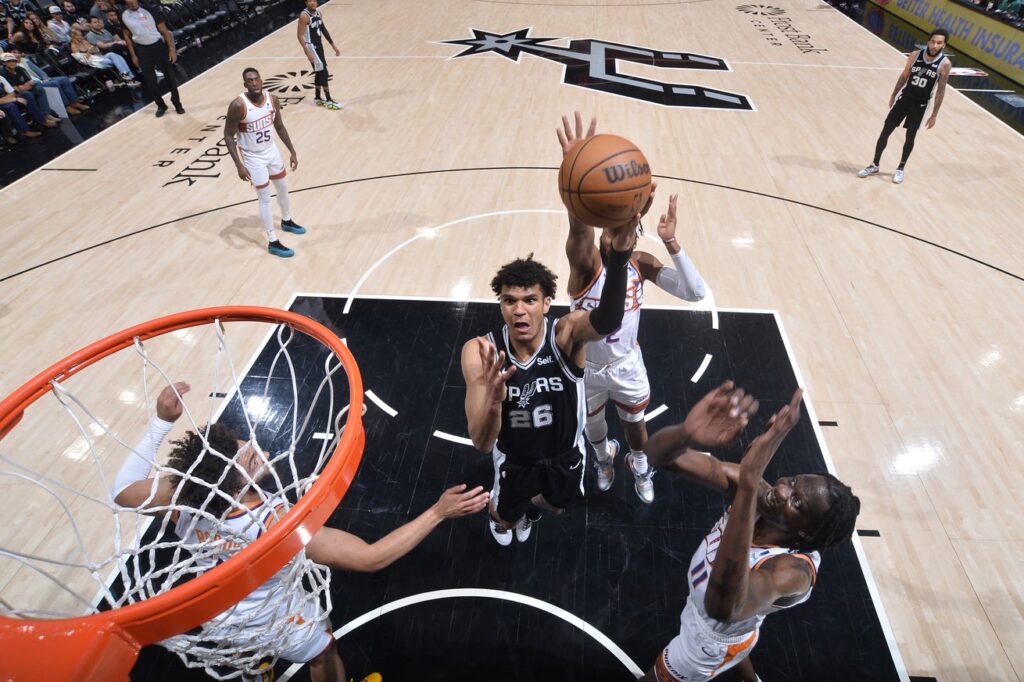2023-24 Spurs Player Reviews: Dominick Barlow