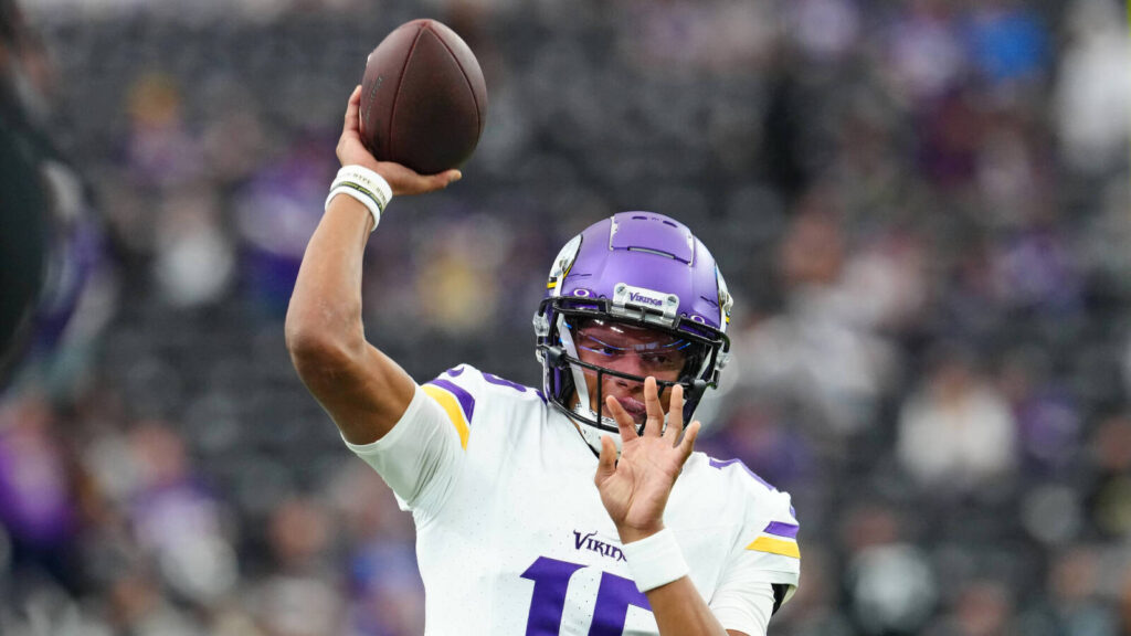 49ers' culture led to Josh Dobbs and Jauan Jennings reunion