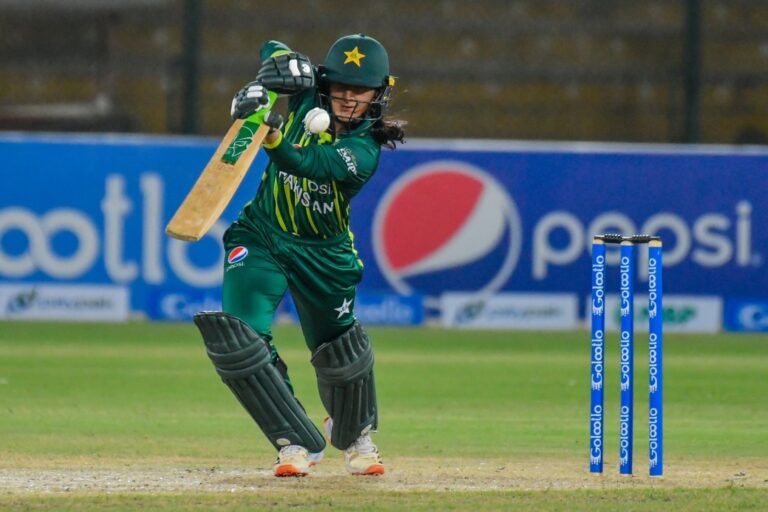 Bismah Maroof, Ghulam Fatima suffer minor injuries in car accident