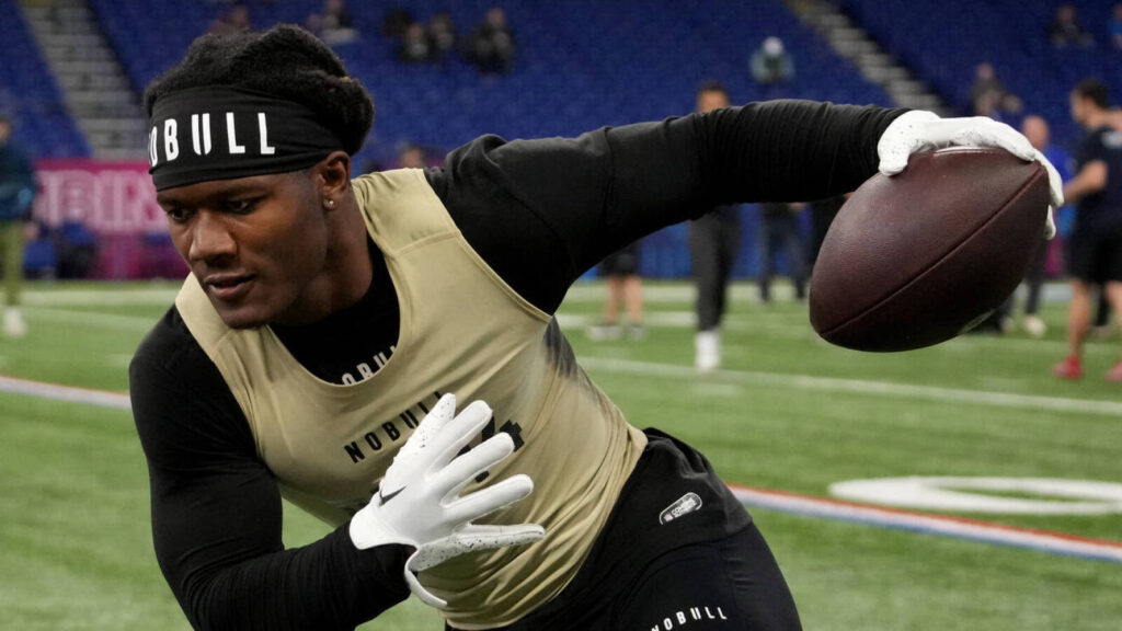 Buccaneers Select Oregon RB with the 125th Pick in the 2024 NFL Draft