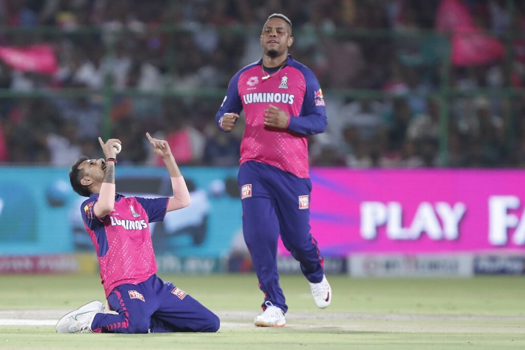 Chahal becomes first bowler to to take 200 wickets in IPL