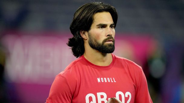 Did Sam Hartman's extra college year help his future? Hartman thinks so