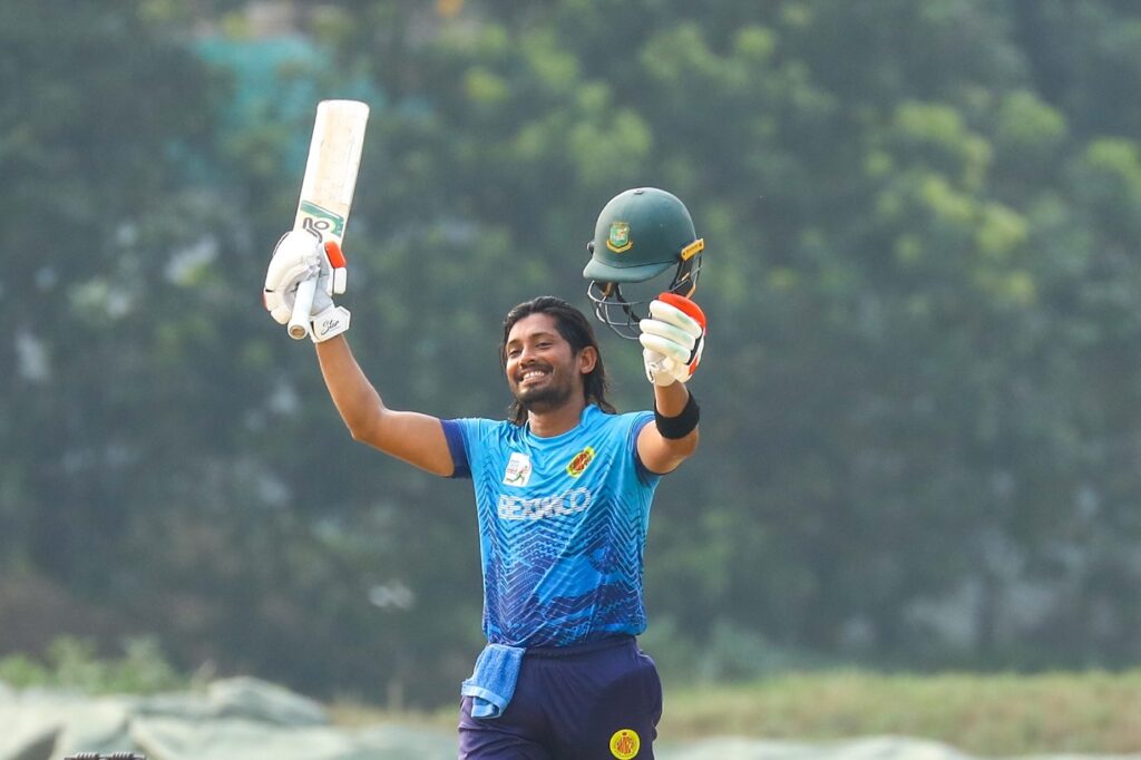 DPL week 3: Abahani extend red-hot streak, left-arm pacers shine