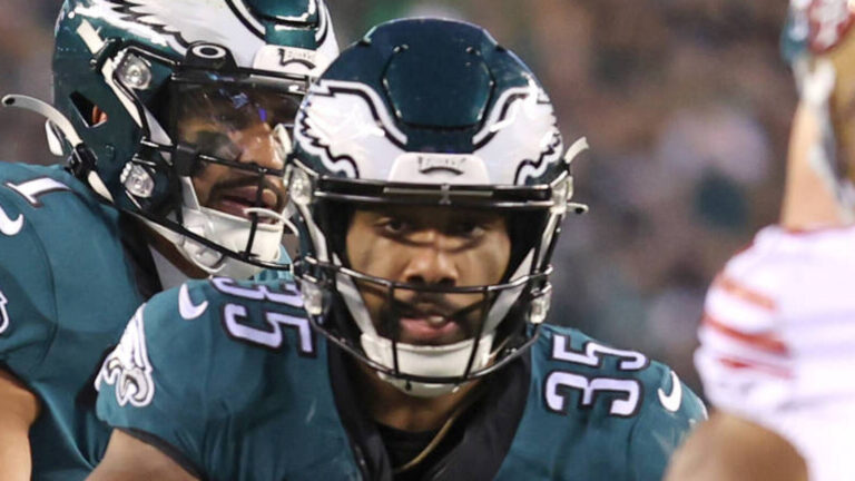 Former Eagles RB Boston Scott signs with NFC West team