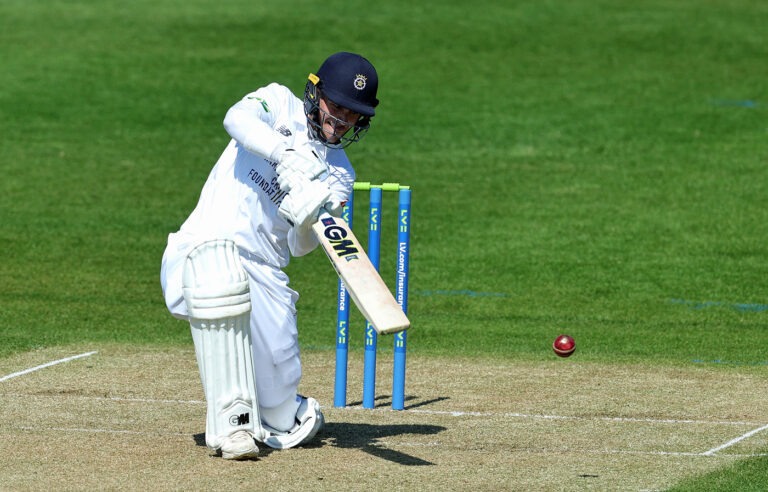 Gubbins frustrates Lancashire as Hampshire hold out for draw