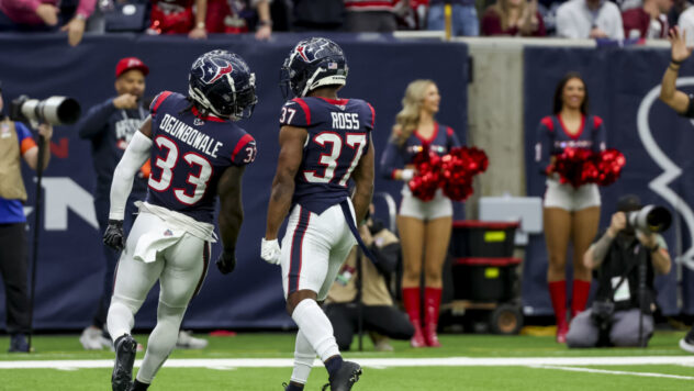 Houston Texans are re-signing running back and special teamer Dare Ogunbowale to a one-year deal
