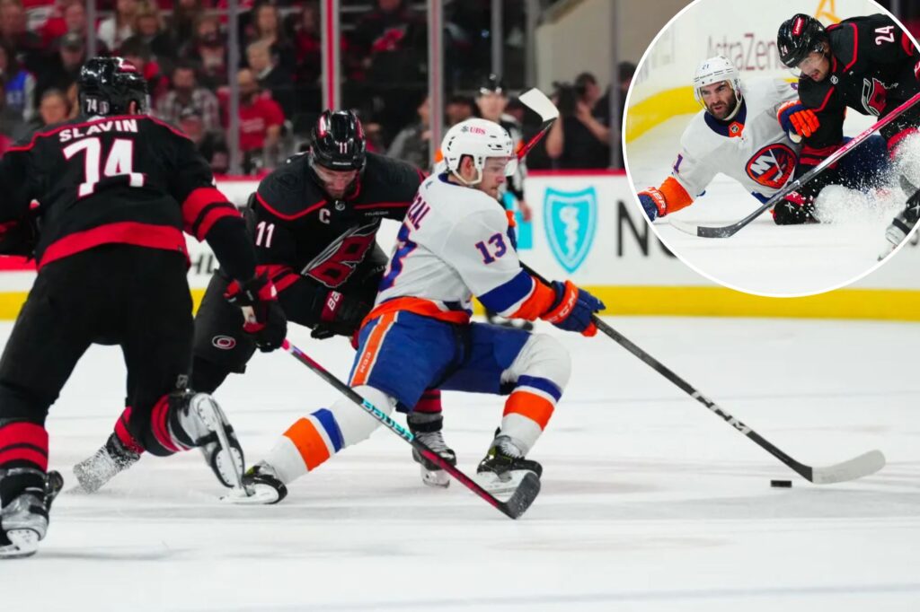 Islanders undone by poor third period as season ends with loss to Hurricanes in Game 5 heartbreaker