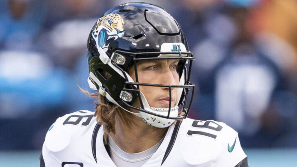 Jaguars make decisions on fifth-year options for Trevor Lawrence, Travis Etienne