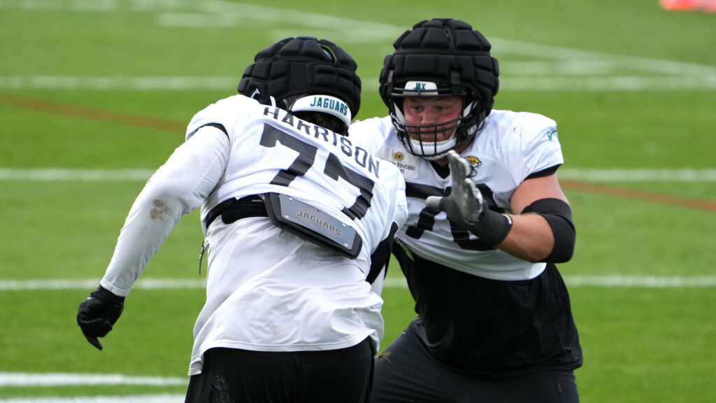 Jaguars Re-Sign Three ERFAs